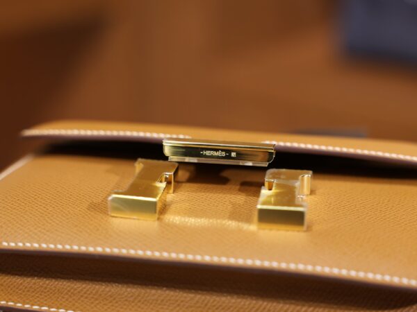 Constance 18 Epsom Gold GHW