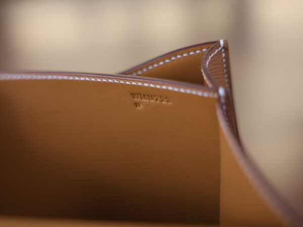 Constance 18 Epsom Gold GHW