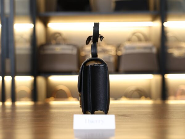Constance 18 Epsom Black GHW