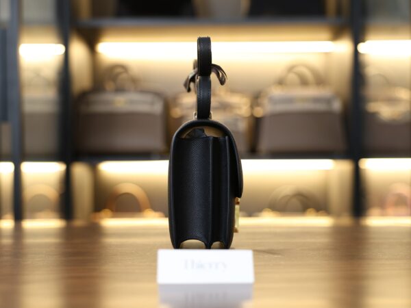 Constance 18 Epsom Black GHW