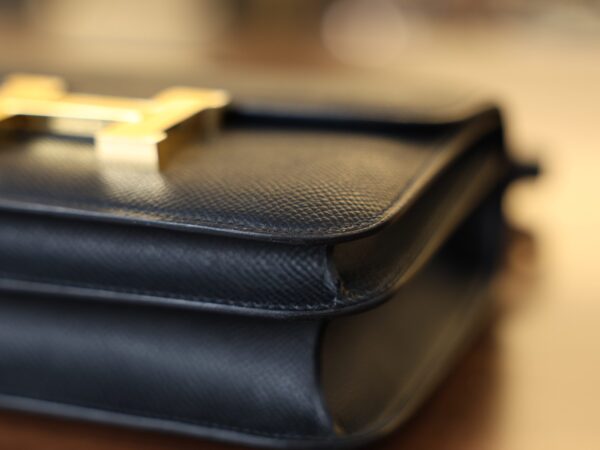 Constance 18 Epsom Black GHW