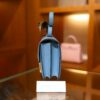 Constance 18 Epsom Bleu du Nord GHW