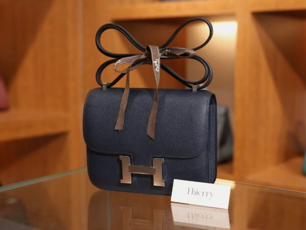 Constance 18 Epsom Bleu Nuit PHW