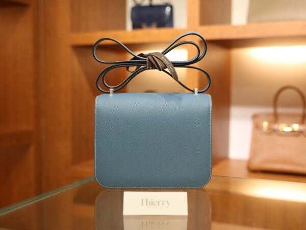 Constance 18 Epsom Bleu Jean PHW