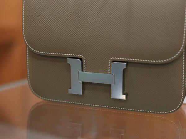 Constance 18 Epsom Etoupe PHW