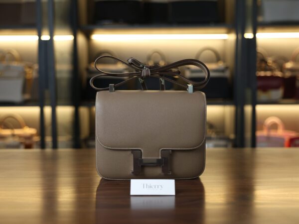 Constance 24 Epsom Etoupe PHW