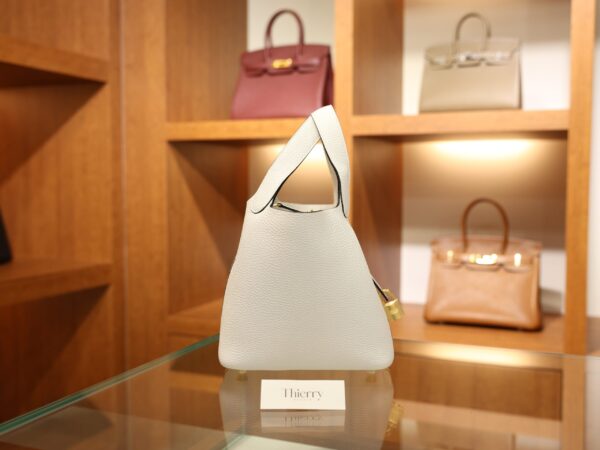 Picotin 18 Clemence New White GHW