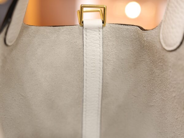 Picotin 18 Clemence New White GHW