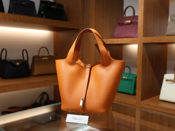 Picotin 22 Clemence Orange GHW