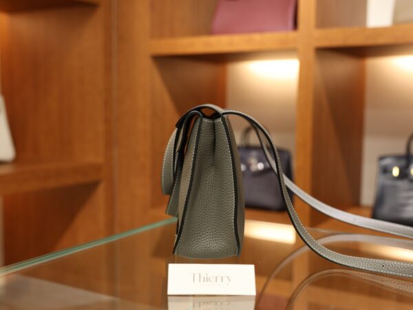 Halzan 25 Clemence Gris Meyer PHW