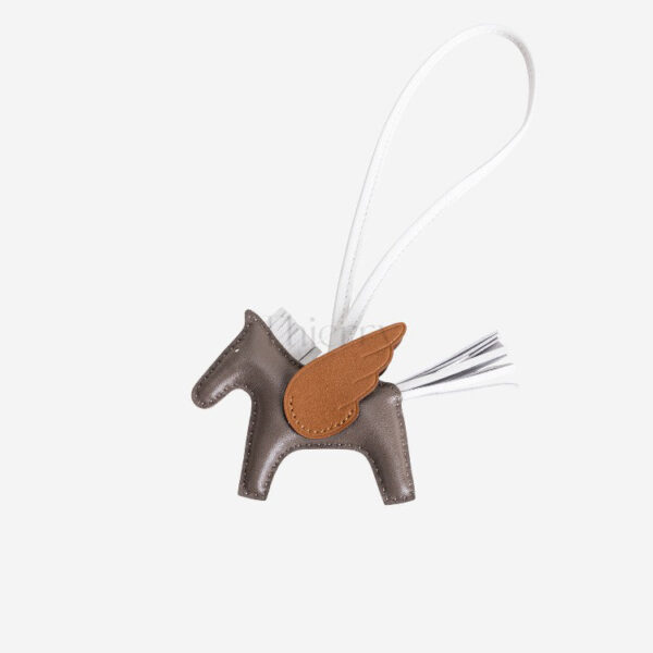 Rodeo PM charm 01