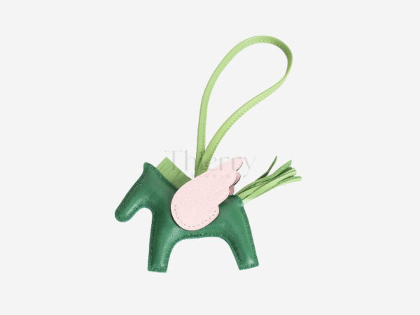 Rodeo PM charm 33