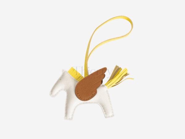 Rodeo PM charm 37